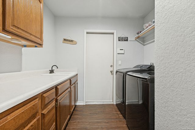 9218 SHADOW CREEK LN, Converse, TX 78109