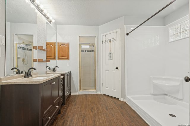 9218 SHADOW CREEK LN, Converse, TX 78109