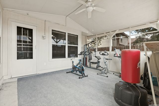9218 SHADOW CREEK LN, Converse, TX 78109