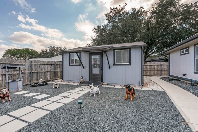 9218 SHADOW CREEK LN, Converse, TX 78109