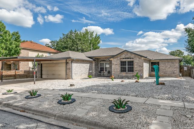 9218 SHADOW CREEK LN, Converse, TX 78109