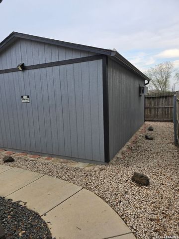 9218 SHADOW CREEK LN, Converse, TX 78109