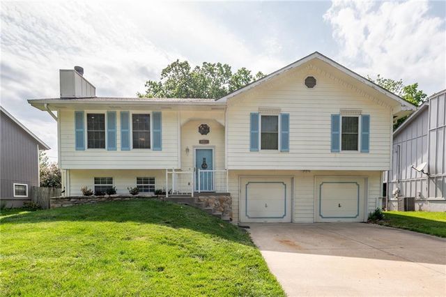 6814 N Liberty Street, Kansas City, MO 64118