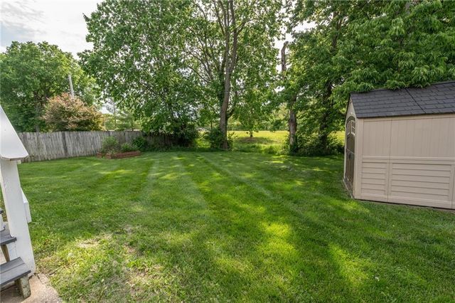 6814 N Liberty Street, Kansas City, MO 64118