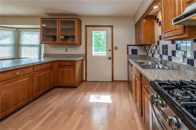 6814 N Liberty Street, Kansas City, MO 64118