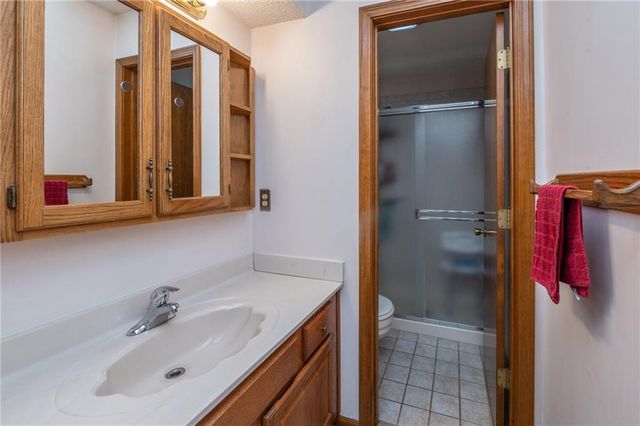 6814 N Liberty Street, Kansas City, MO 64118