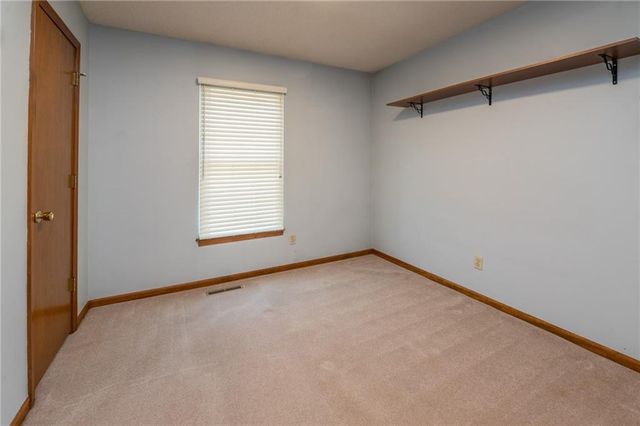 6814 N Liberty Street, Kansas City, MO 64118