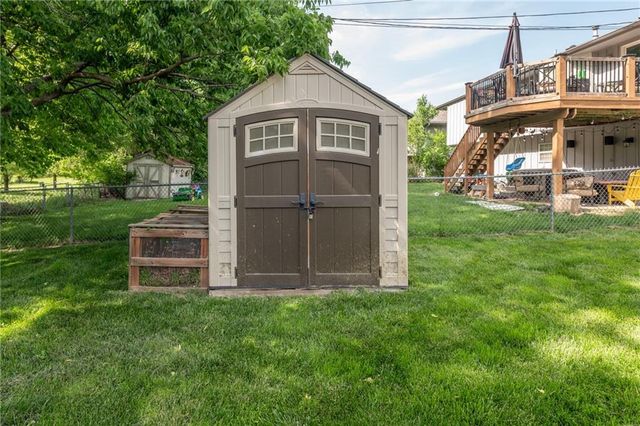 6814 N Liberty Street, Kansas City, MO 64118
