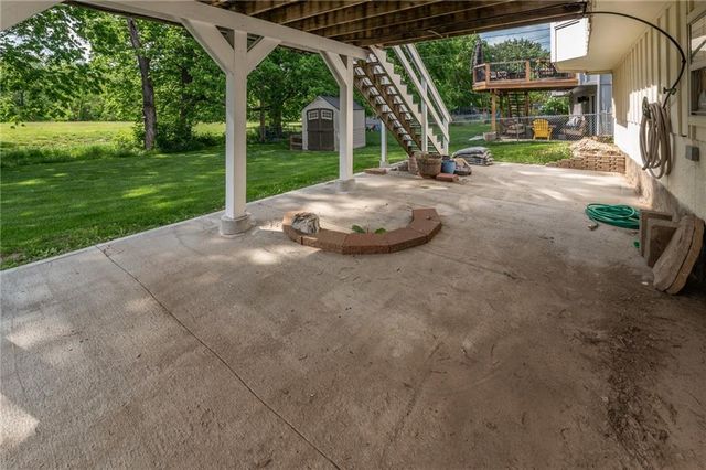 6814 N Liberty Street, Kansas City, MO 64118