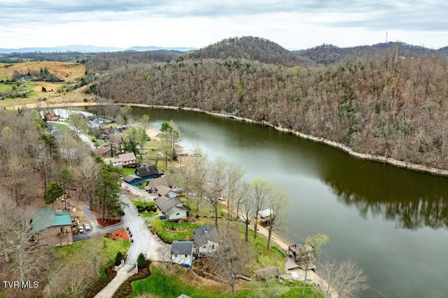 487 Lakeshore Road, Bluff City, TN 37618