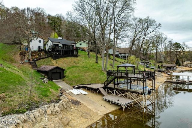 487 Lakeshore Road, Bluff City, TN 37618