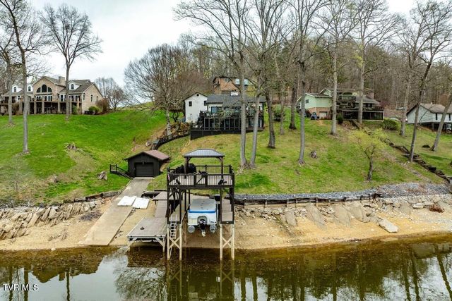 487 Lakeshore Road, Bluff City, TN 37618