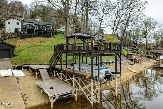 487 Lakeshore Road, Bluff City, TN 37618