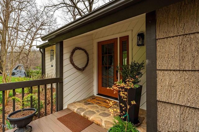 487 Lakeshore Road, Bluff City, TN 37618