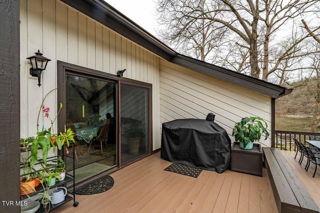 487 Lakeshore Road, Bluff City, TN 37618