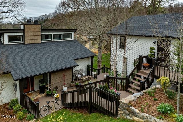 487 Lakeshore Road, Bluff City, TN 37618