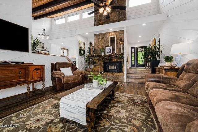 487 Lakeshore Road, Bluff City, TN 37618