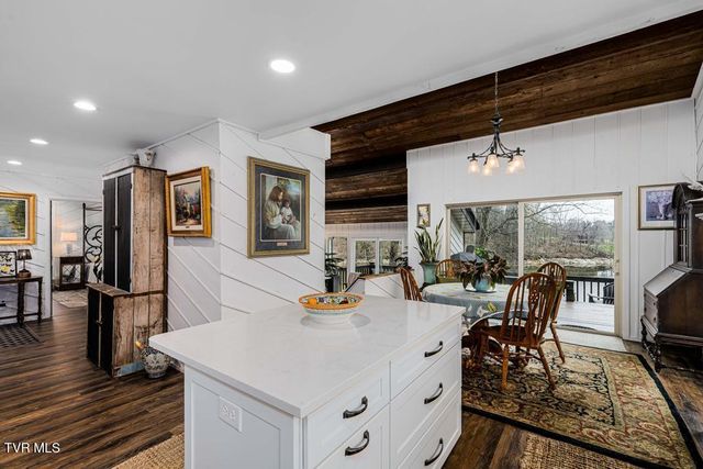 487 Lakeshore Road, Bluff City, TN 37618