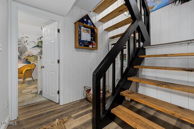 487 Lakeshore Road, Bluff City, TN 37618