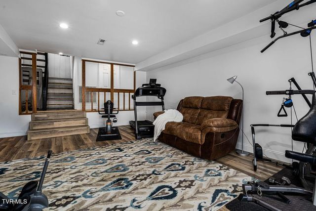 487 Lakeshore Road, Bluff City, TN 37618