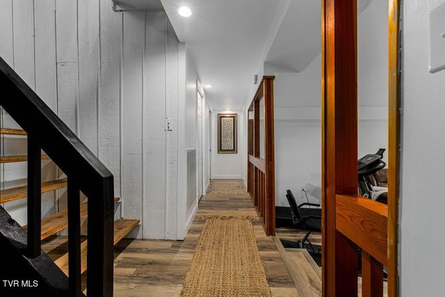 487 Lakeshore Road, Bluff City, TN 37618