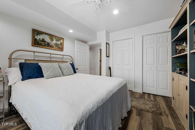 487 Lakeshore Road, Bluff City, TN 37618