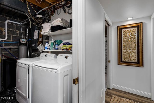 487 Lakeshore Road, Bluff City, TN 37618