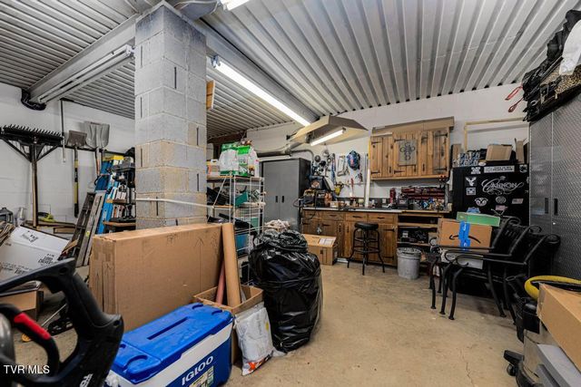 487 Lakeshore Road, Bluff City, TN 37618