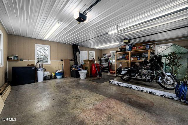 487 Lakeshore Road, Bluff City, TN 37618