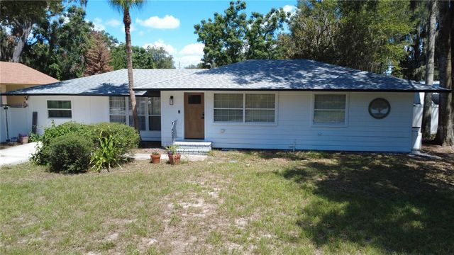 925 E 10TH AVENUE, Mount Dora, FL 32757