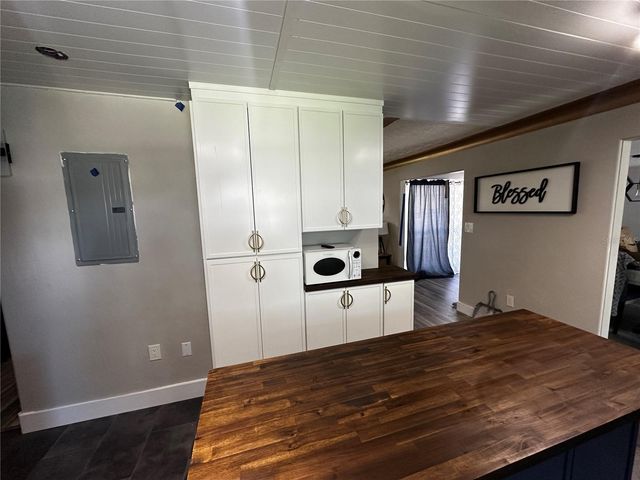 925 E 10TH AVENUE, Mount Dora, FL 32757