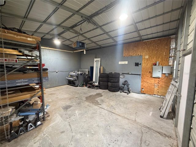 925 E 10TH AVENUE, Mount Dora, FL 32757