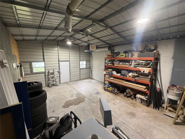 925 E 10TH AVENUE, Mount Dora, FL 32757