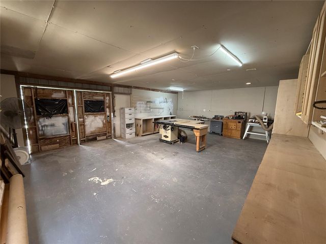 925 E 10TH AVENUE, Mount Dora, FL 32757