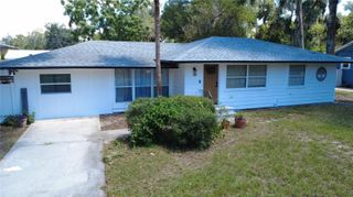 925 E 10TH AVENUE, Mount Dora, FL 32757