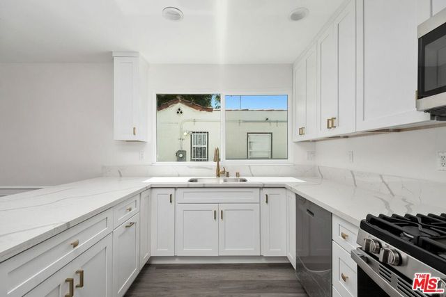 8918 Cadillac Avenue, Los Angeles, CA 90034