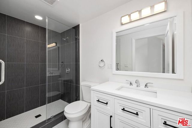 8918 Cadillac Avenue, Los Angeles, CA 90034