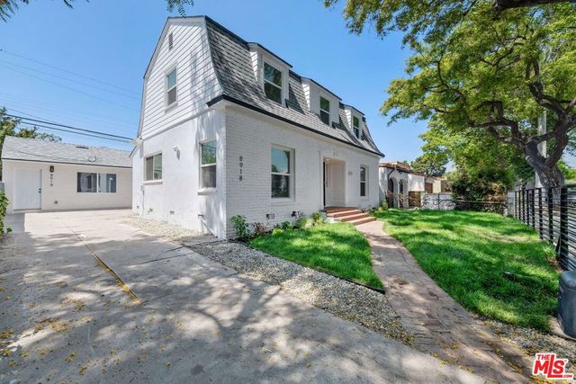 8918 Cadillac Avenue, Los Angeles, CA 90034