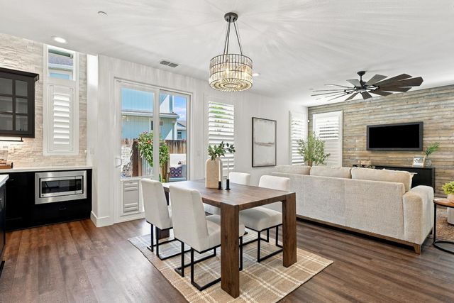 849 Farmhouse Way, Folsom, CA 95630
