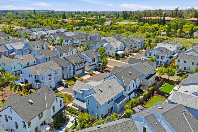849 Farmhouse Way, Folsom, CA 95630