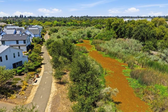 849 Farmhouse Way, Folsom, CA 95630