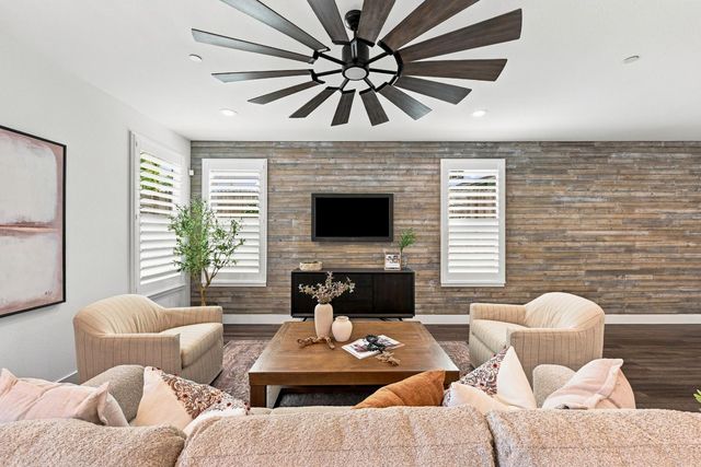 849 Farmhouse Way, Folsom, CA 95630