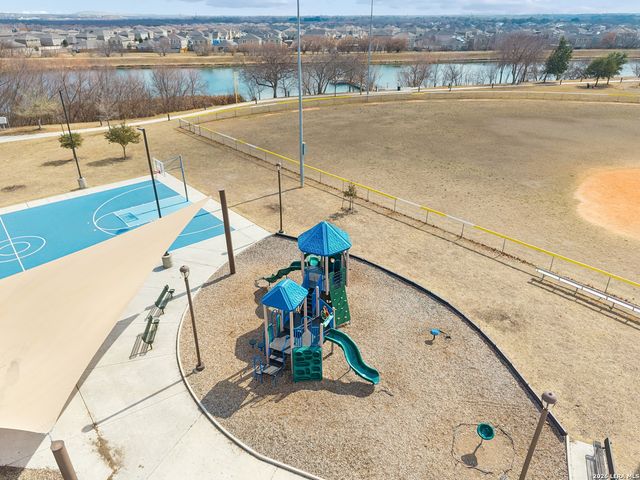 6935 Luckey, San Antonio, TX 78252