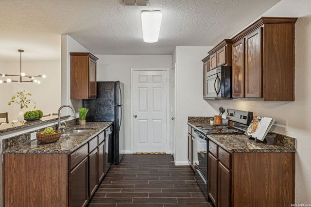 6935 Luckey, San Antonio, TX 78252