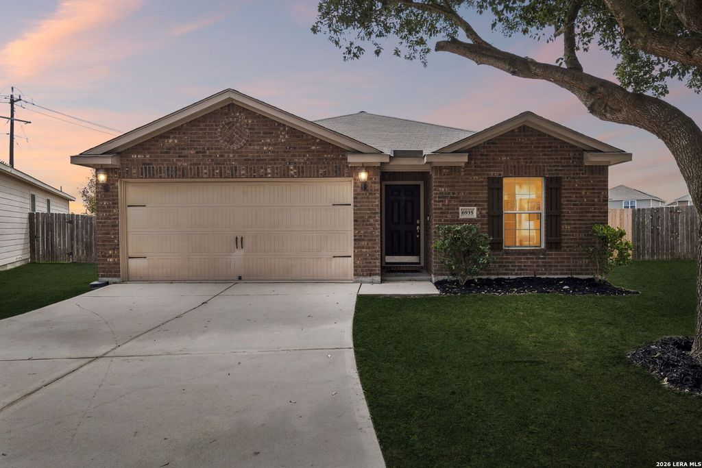 6935 Luckey, San Antonio, TX 78252