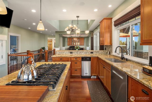 17003 Talbot Road, Edmonds, WA 98026