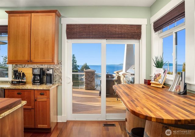 17003 Talbot Road, Edmonds, WA 98026