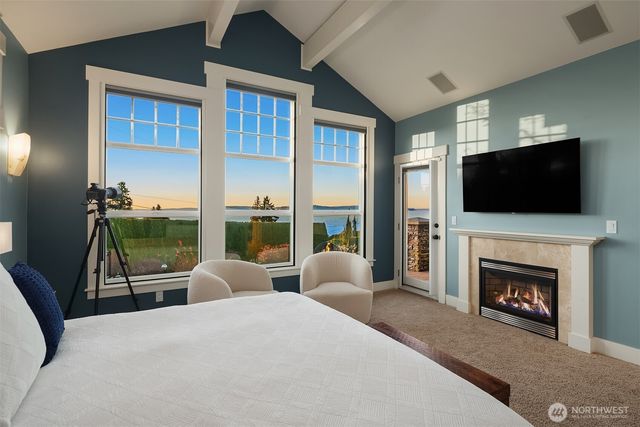 17003 Talbot Road, Edmonds, WA 98026