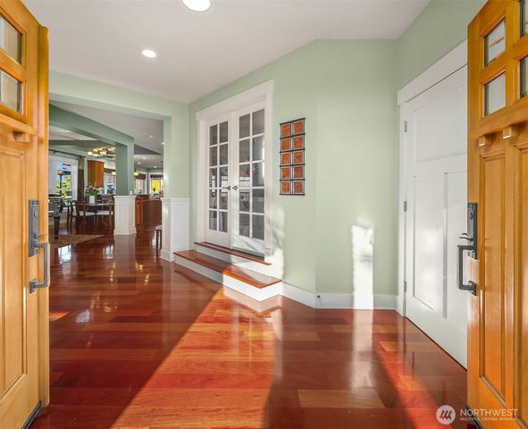 17003 Talbot Road, Edmonds, WA 98026