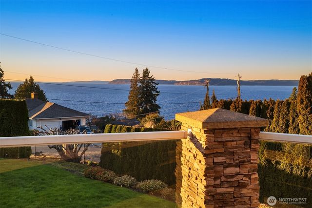 17003 Talbot Road, Edmonds, WA 98026